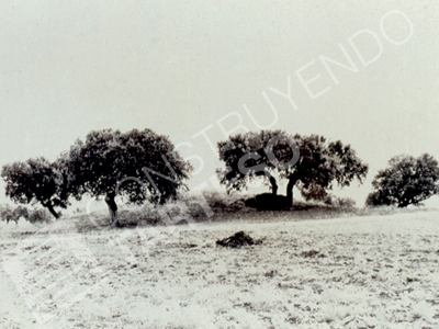 General view of the burial mound in the site of Cancho Roano (Zalamea de la Serena, Badajoz)